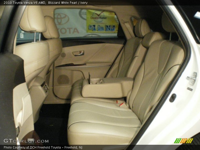 Blizzard White Pearl / Ivory 2010 Toyota Venza V6 AWD