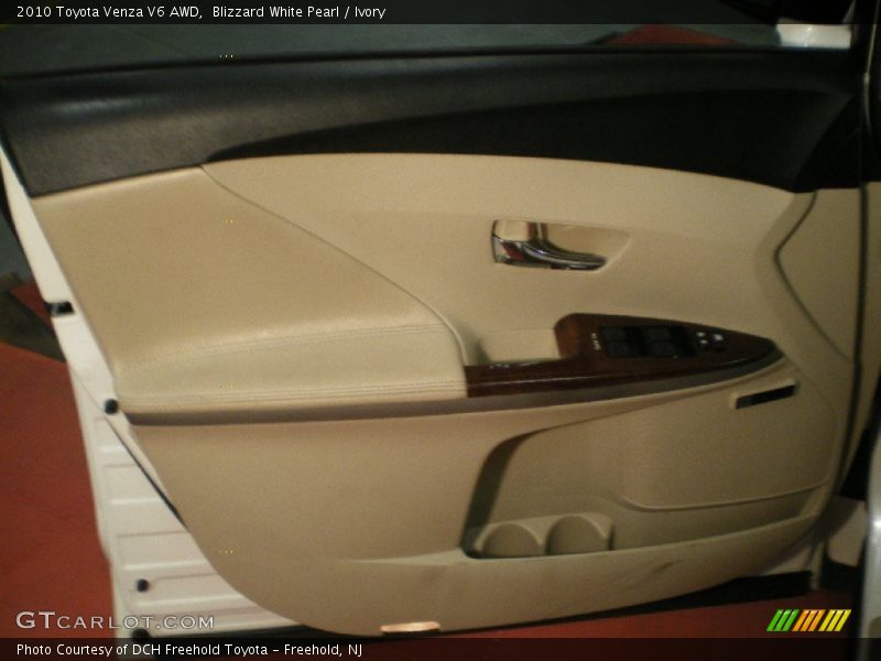 Blizzard White Pearl / Ivory 2010 Toyota Venza V6 AWD
