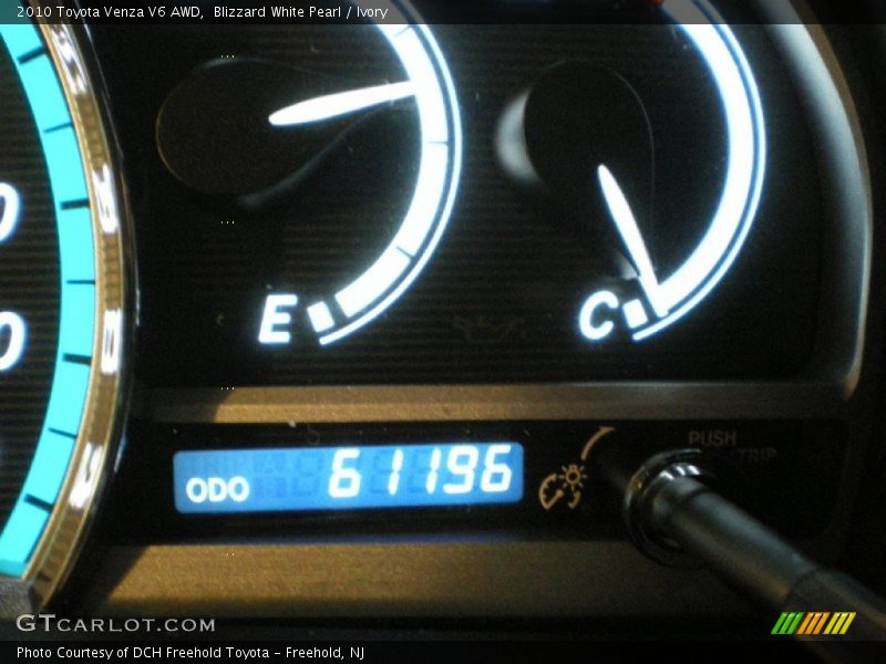 Blizzard White Pearl / Ivory 2010 Toyota Venza V6 AWD