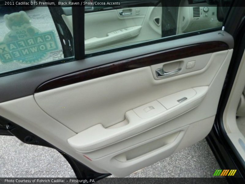 Black Raven / Shale/Cocoa Accents 2011 Cadillac DTS Premium