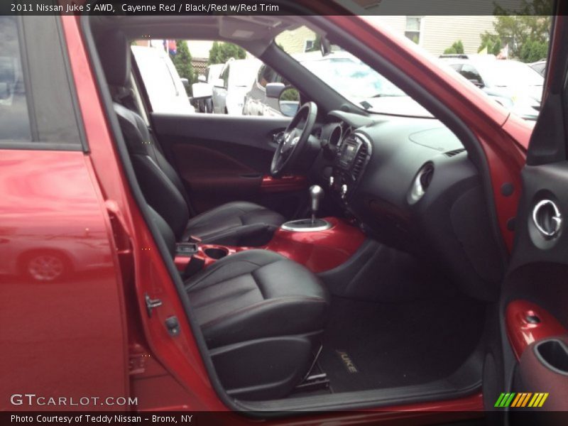 Cayenne Red / Black/Red w/Red Trim 2011 Nissan Juke S AWD