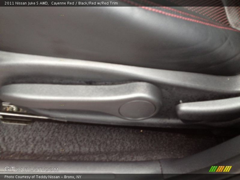 Cayenne Red / Black/Red w/Red Trim 2011 Nissan Juke S AWD