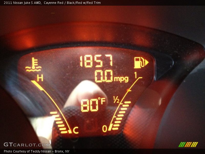 Cayenne Red / Black/Red w/Red Trim 2011 Nissan Juke S AWD