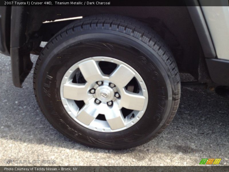 Titanium Metallic / Dark Charcoal 2007 Toyota FJ Cruiser 4WD