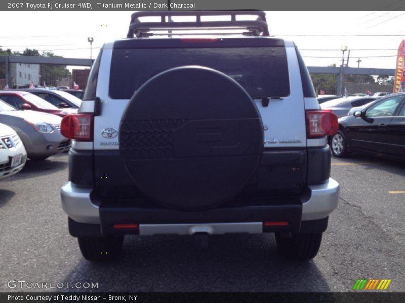 Titanium Metallic / Dark Charcoal 2007 Toyota FJ Cruiser 4WD
