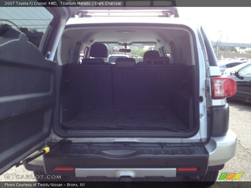 Titanium Metallic / Dark Charcoal 2007 Toyota FJ Cruiser 4WD