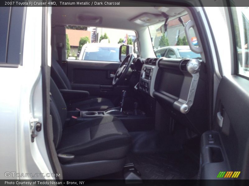 Titanium Metallic / Dark Charcoal 2007 Toyota FJ Cruiser 4WD