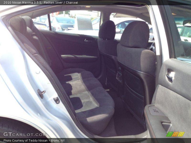 Radiant Silver / Charcoal 2010 Nissan Maxima 3.5 S