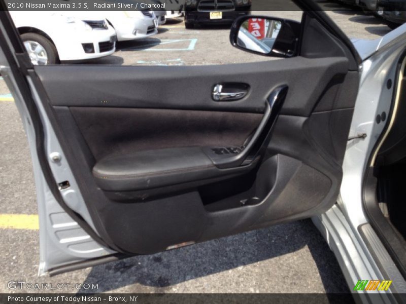 Radiant Silver / Charcoal 2010 Nissan Maxima 3.5 S
