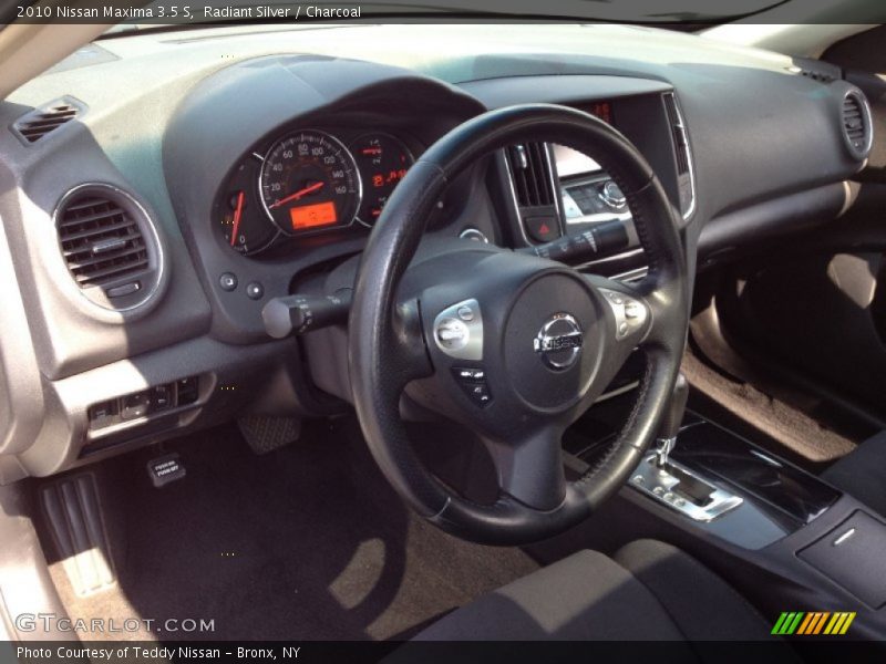 Radiant Silver / Charcoal 2010 Nissan Maxima 3.5 S