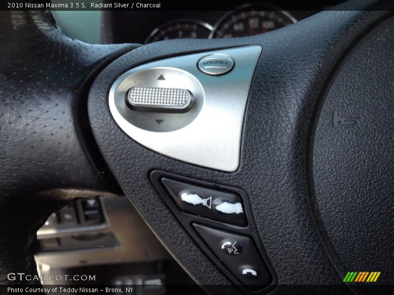 Radiant Silver / Charcoal 2010 Nissan Maxima 3.5 S
