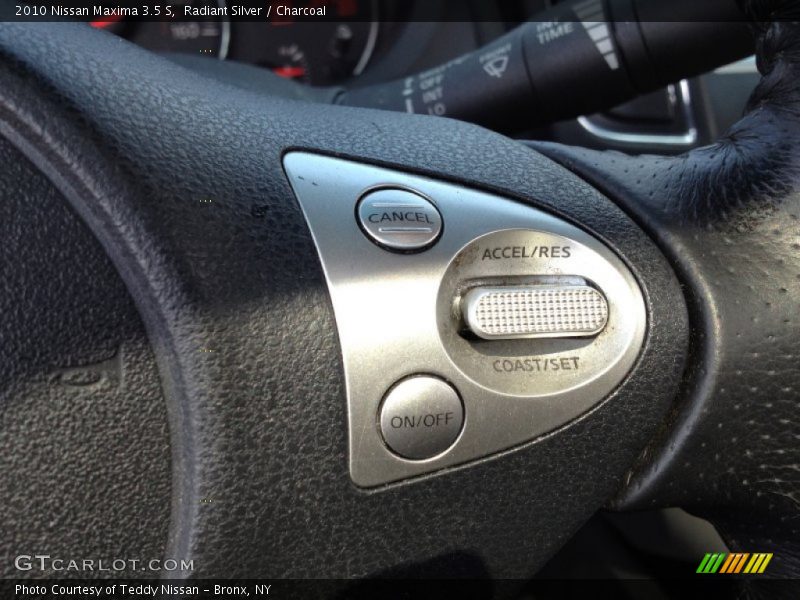 Radiant Silver / Charcoal 2010 Nissan Maxima 3.5 S