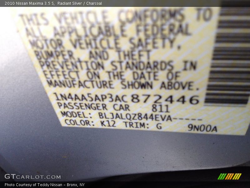 Radiant Silver / Charcoal 2010 Nissan Maxima 3.5 S