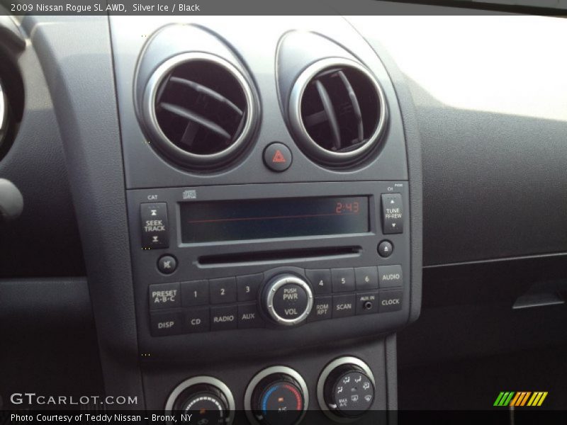 Silver Ice / Black 2009 Nissan Rogue SL AWD