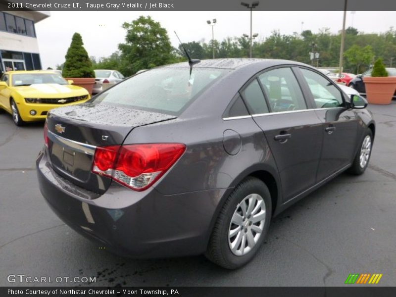 Taupe Gray Metallic / Jet Black 2011 Chevrolet Cruze LT