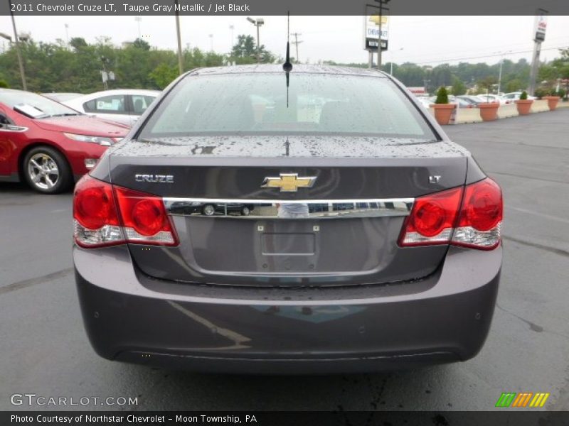 Taupe Gray Metallic / Jet Black 2011 Chevrolet Cruze LT