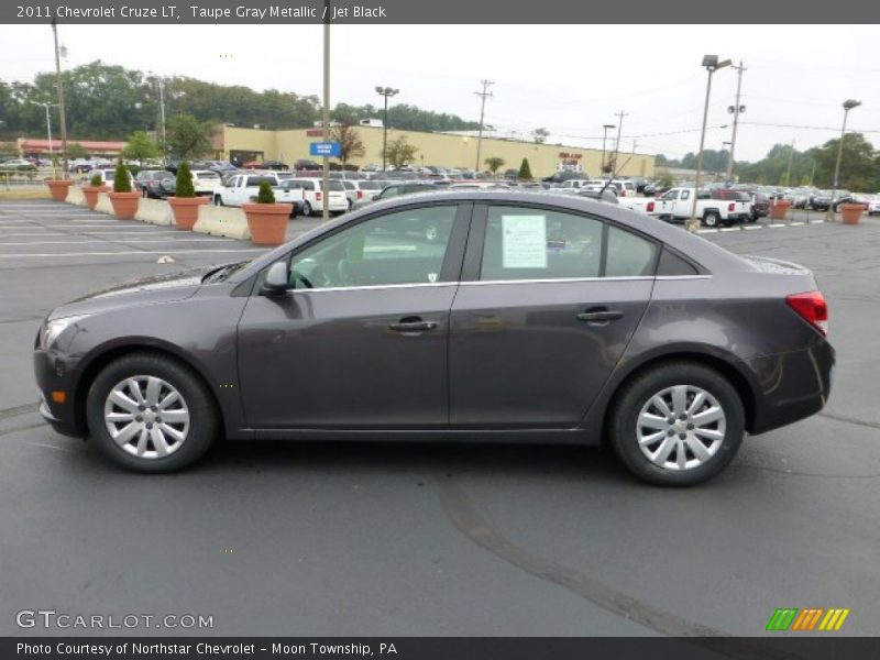 Taupe Gray Metallic / Jet Black 2011 Chevrolet Cruze LT