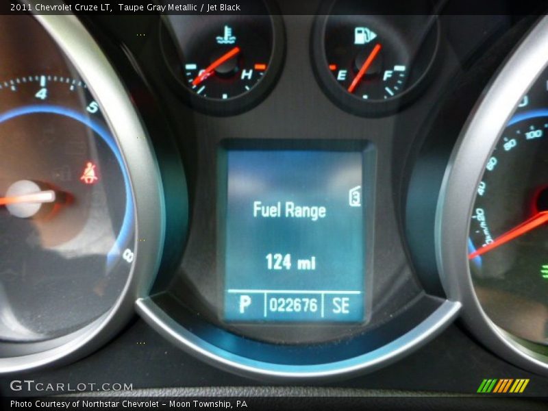 Taupe Gray Metallic / Jet Black 2011 Chevrolet Cruze LT