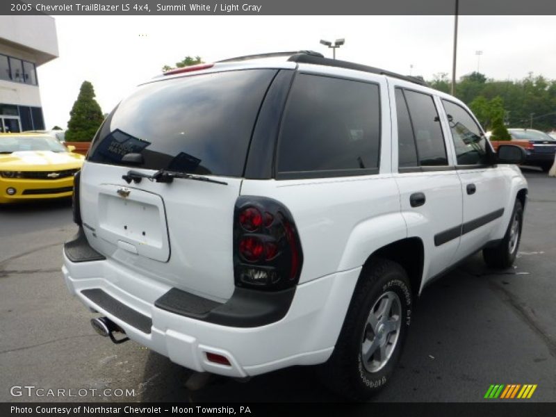 Summit White / Light Gray 2005 Chevrolet TrailBlazer LS 4x4