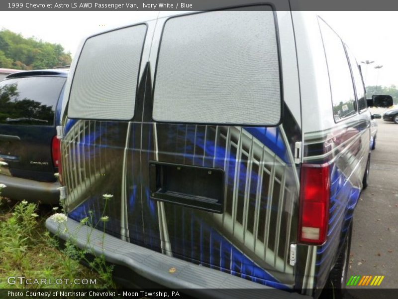 Ivory White / Blue 1999 Chevrolet Astro LS AWD Passenger Van