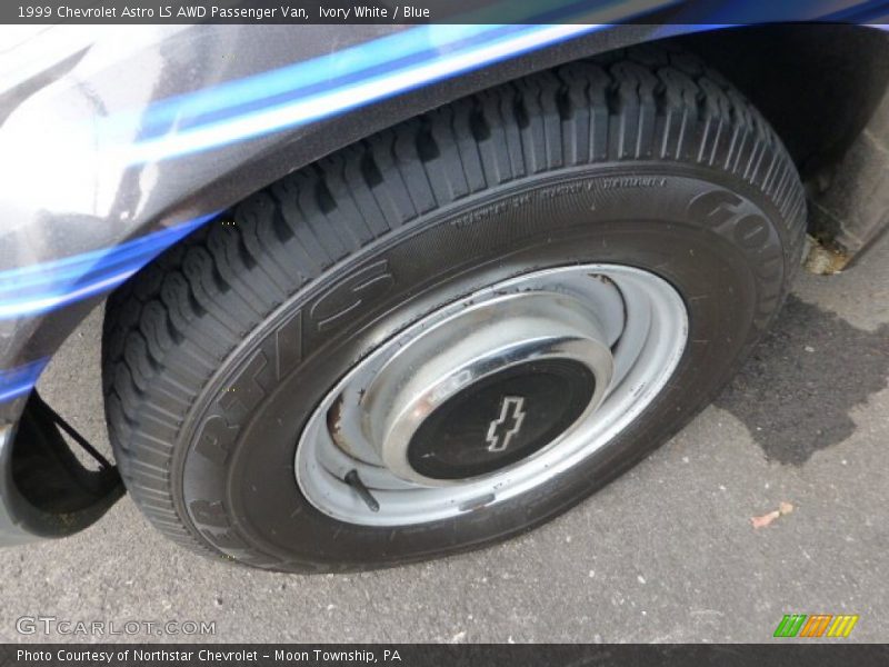 Ivory White / Blue 1999 Chevrolet Astro LS AWD Passenger Van