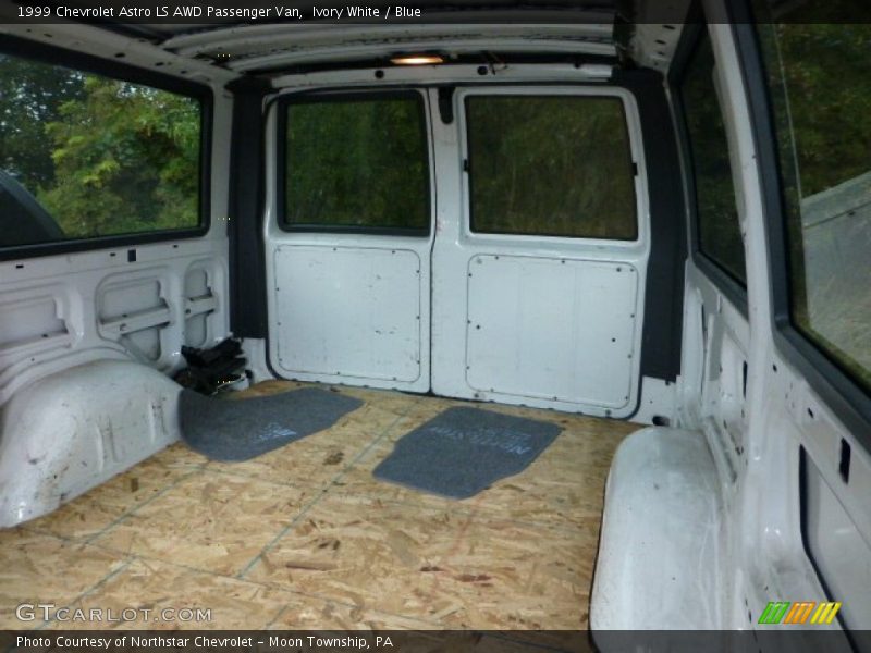 Ivory White / Blue 1999 Chevrolet Astro LS AWD Passenger Van
