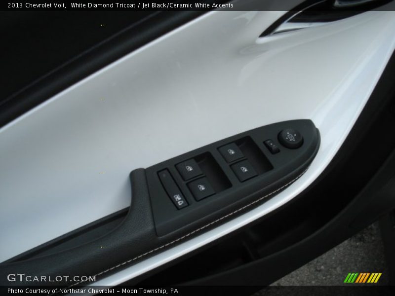 White Diamond Tricoat / Jet Black/Ceramic White Accents 2013 Chevrolet Volt