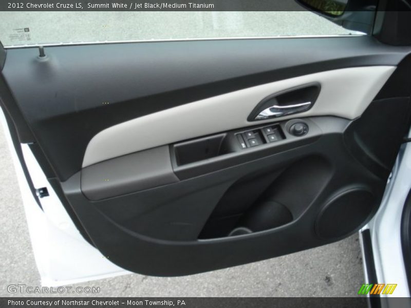 Summit White / Jet Black/Medium Titanium 2012 Chevrolet Cruze LS