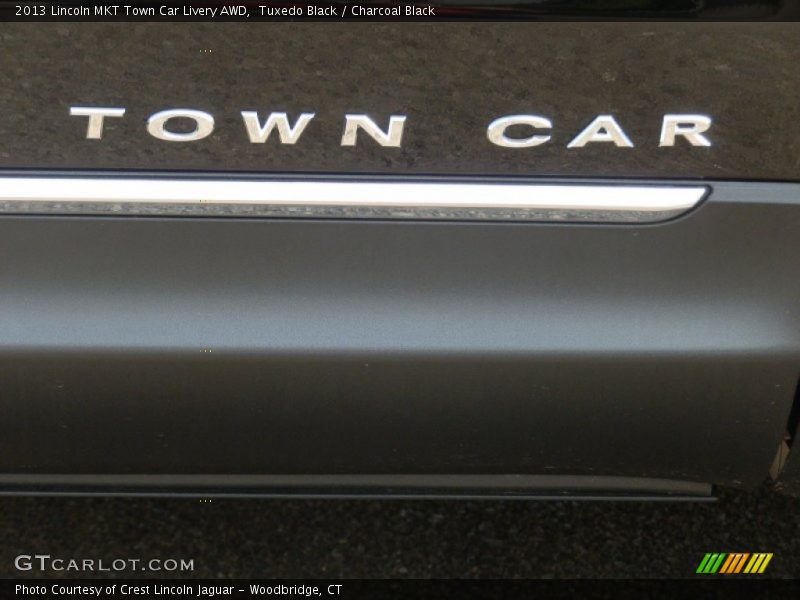 Town Car - 2013 Lincoln MKT Town Car Livery AWD
