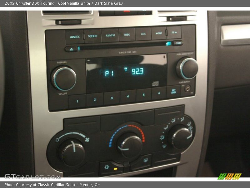 Cool Vanilla White / Dark Slate Gray 2009 Chrysler 300 Touring