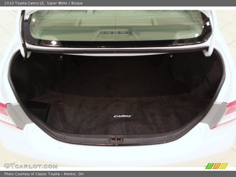 Super White / Bisque 2010 Toyota Camry LE