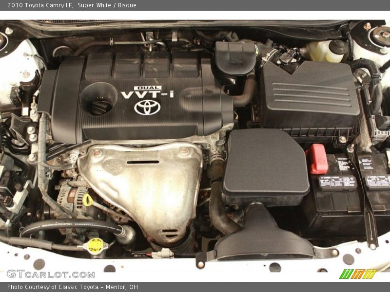 Super White / Bisque 2010 Toyota Camry LE