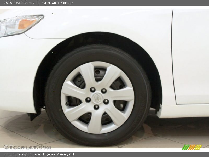 Super White / Bisque 2010 Toyota Camry LE