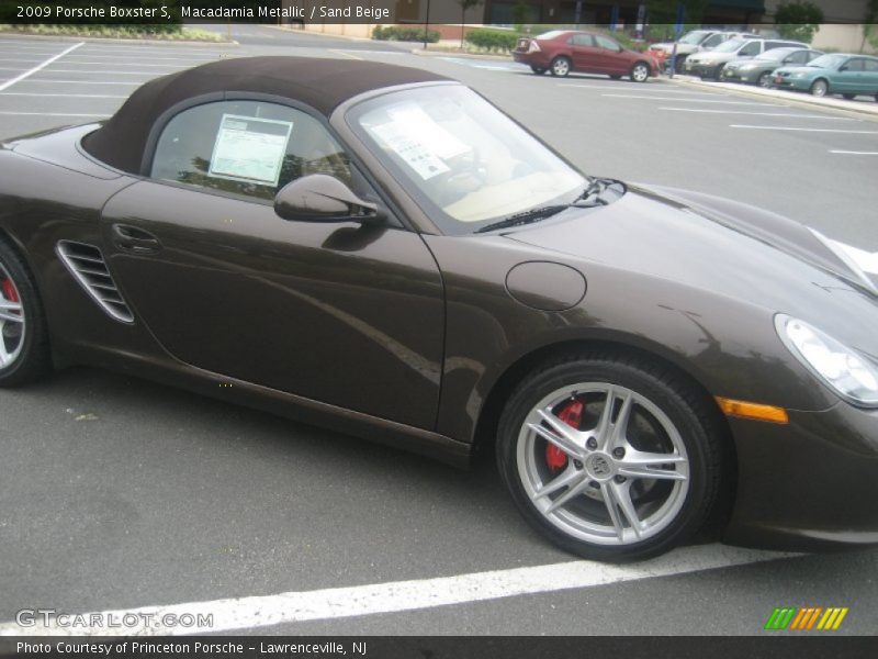 Macadamia Metallic / Sand Beige 2009 Porsche Boxster S