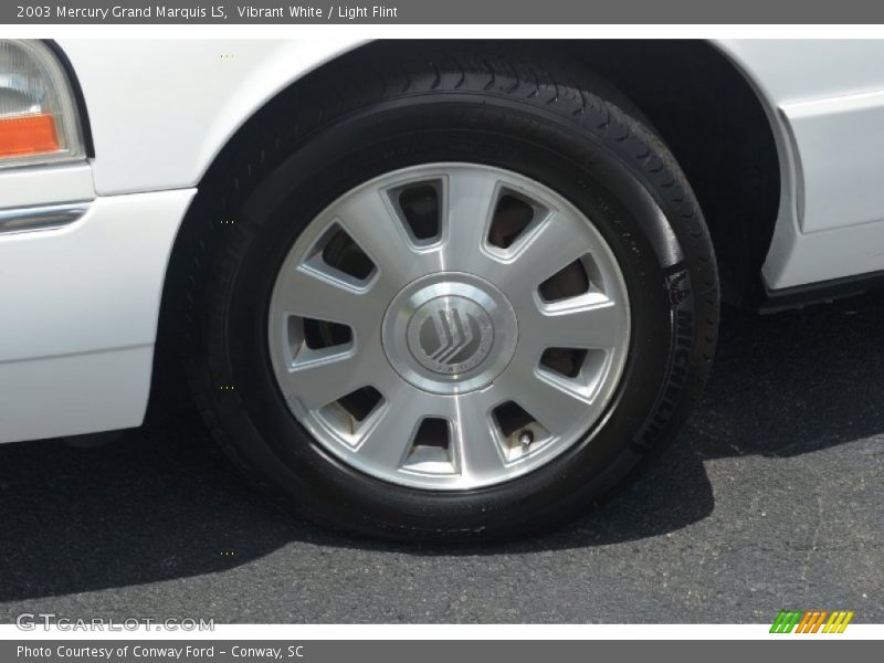 Vibrant White / Light Flint 2003 Mercury Grand Marquis LS