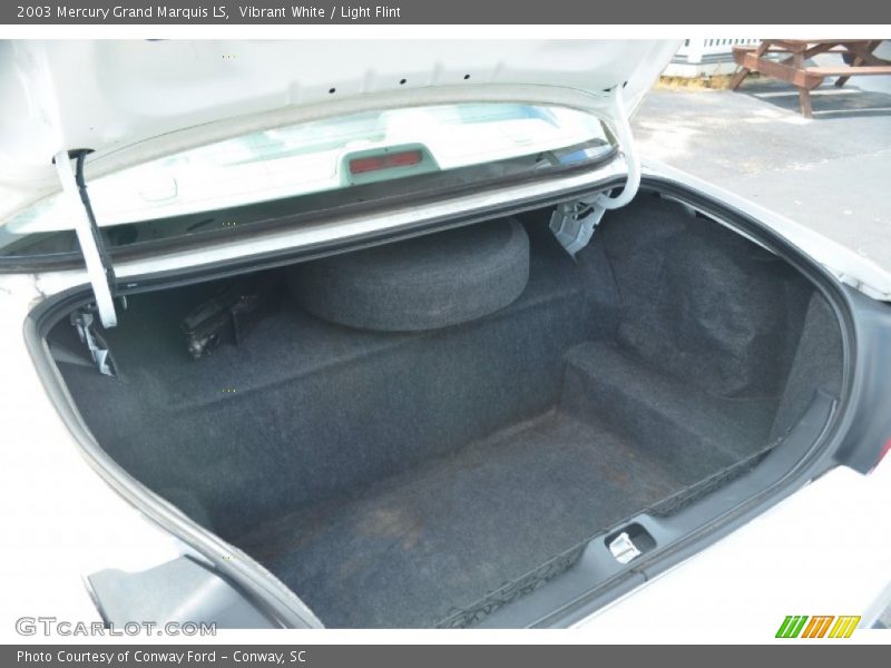 Vibrant White / Light Flint 2003 Mercury Grand Marquis LS