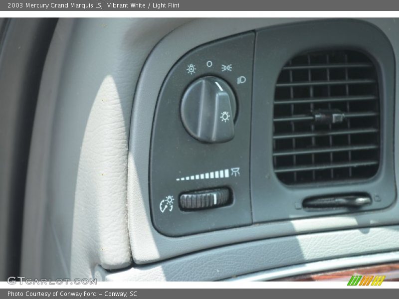 Vibrant White / Light Flint 2003 Mercury Grand Marquis LS
