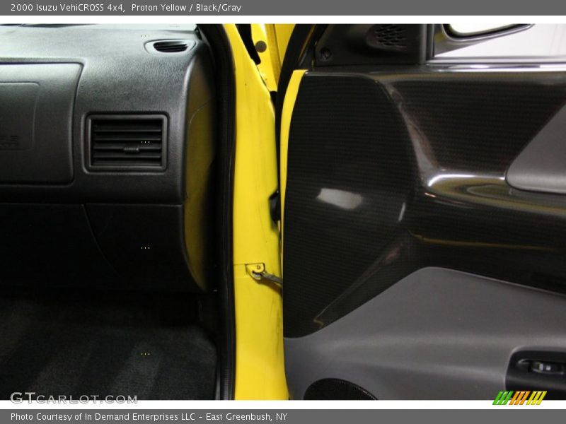 Proton Yellow / Black/Gray 2000 Isuzu VehiCROSS 4x4