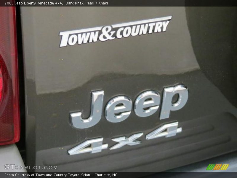 Dark Khaki Pearl / Khaki 2005 Jeep Liberty Renegade 4x4