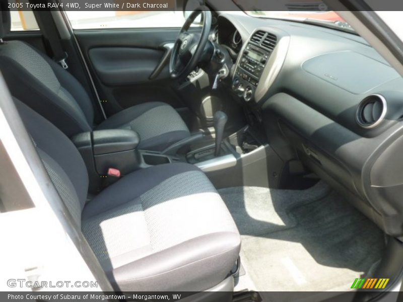 Super White / Dark Charcoal 2005 Toyota RAV4 4WD