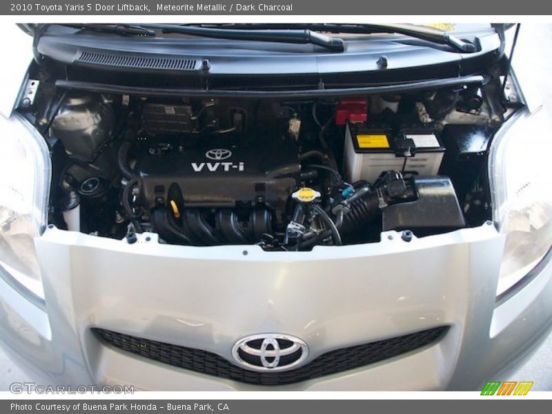 Meteorite Metallic / Dark Charcoal 2010 Toyota Yaris 5 Door Liftback
