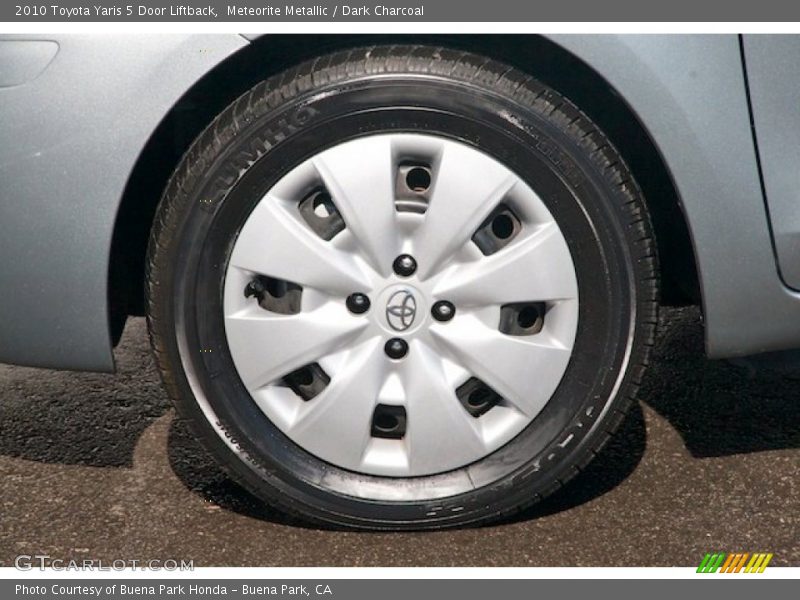 Meteorite Metallic / Dark Charcoal 2010 Toyota Yaris 5 Door Liftback