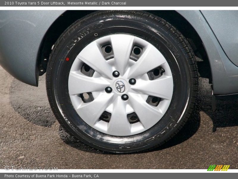 Meteorite Metallic / Dark Charcoal 2010 Toyota Yaris 5 Door Liftback