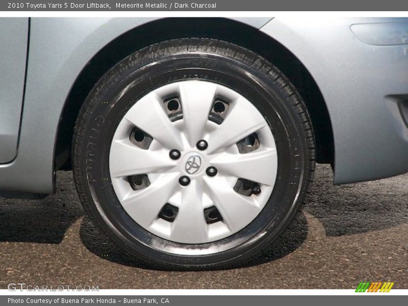 Meteorite Metallic / Dark Charcoal 2010 Toyota Yaris 5 Door Liftback