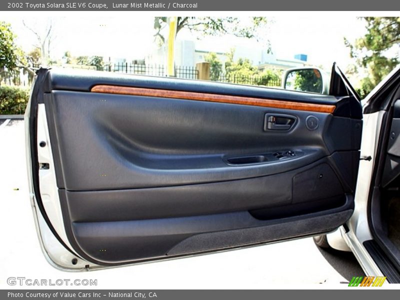 Door Panel of 2002 Solara SLE V6 Coupe