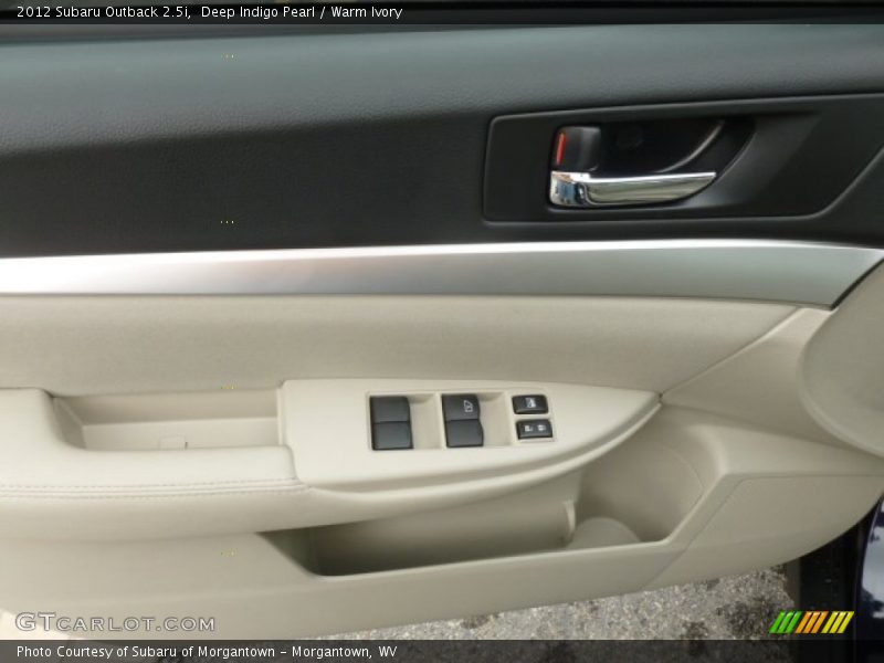 Deep Indigo Pearl / Warm Ivory 2012 Subaru Outback 2.5i