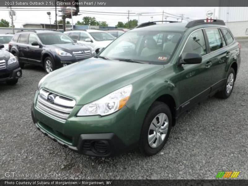 Front 3/4 View of 2013 Outback 2.5i
