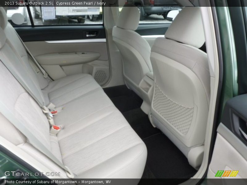  2013 Outback 2.5i Ivory Interior