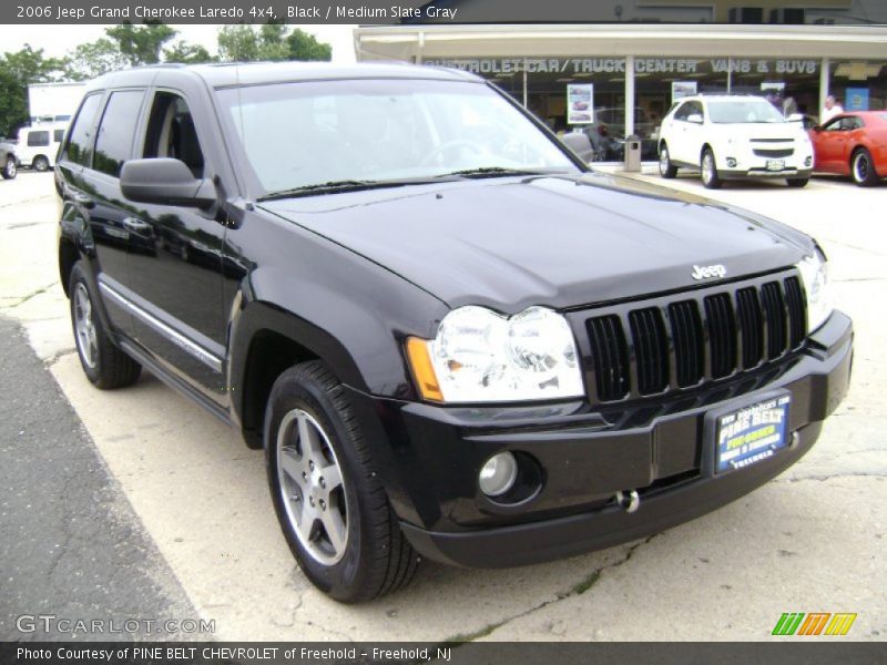 Black / Medium Slate Gray 2006 Jeep Grand Cherokee Laredo 4x4