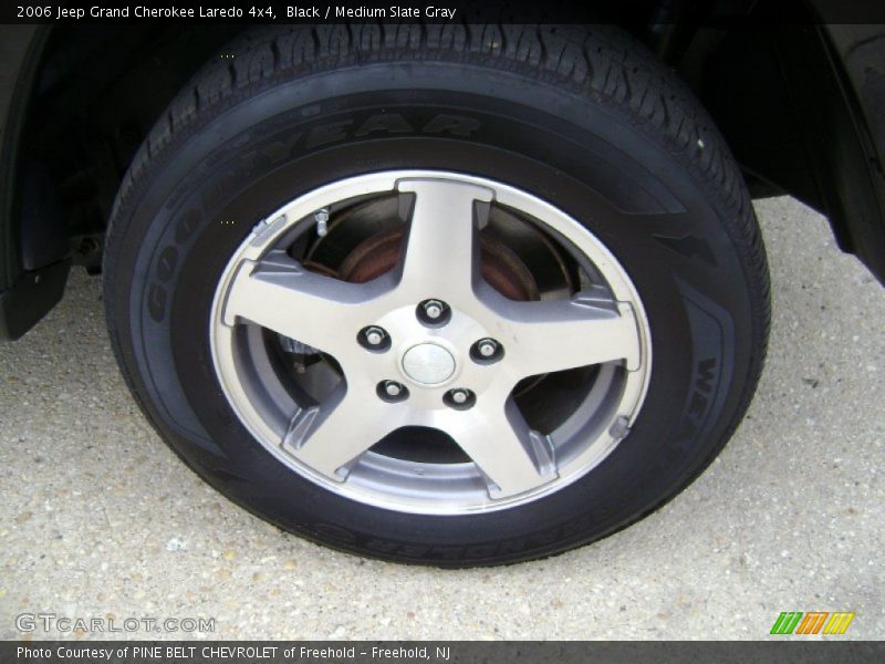 Black / Medium Slate Gray 2006 Jeep Grand Cherokee Laredo 4x4